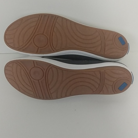 Brand KEDS Women's Size 8.5 Gray With White Trim Shoes - Picture 9 of 11